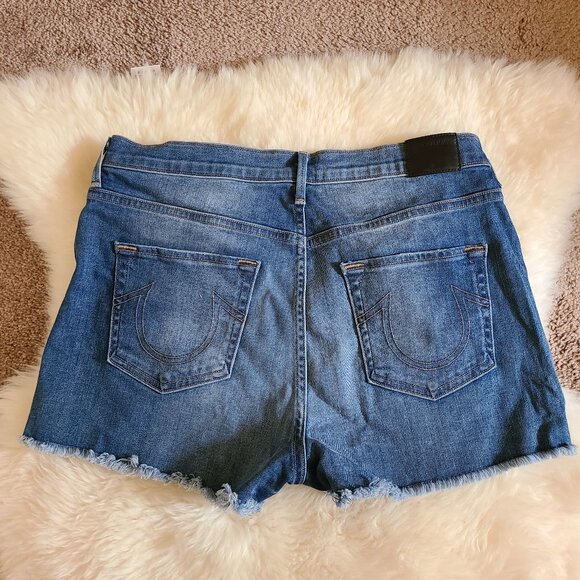 True Religion Extra Long Zipper Shorts - Picture 6 of 6